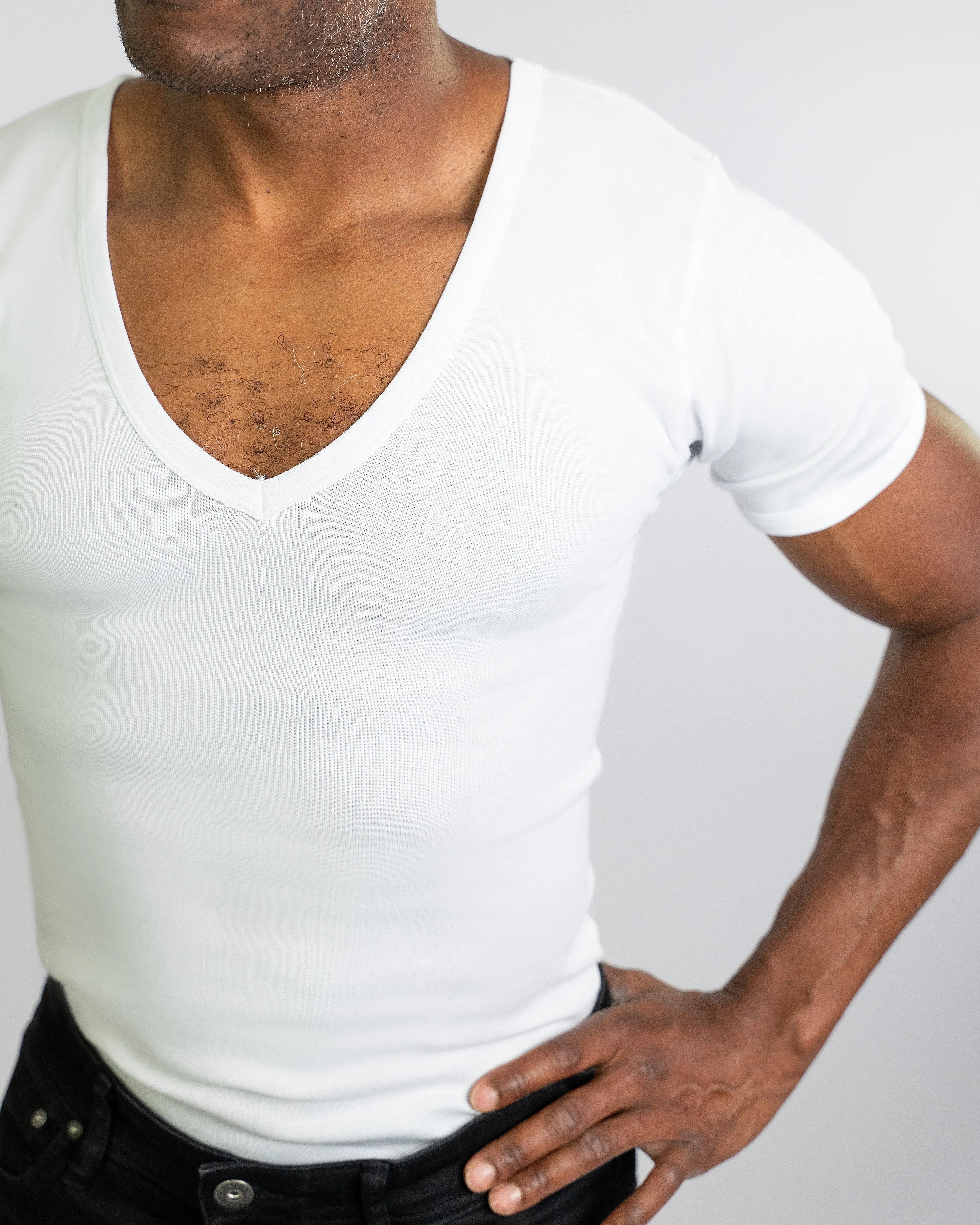 Den italienske | Dyb V-neck undertrøje