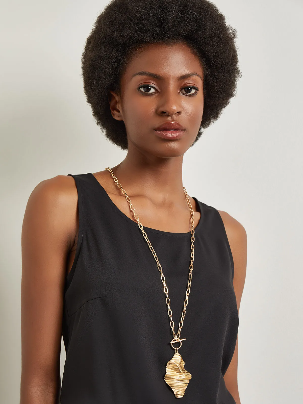 Ripple Textured Warm Gold Necklace