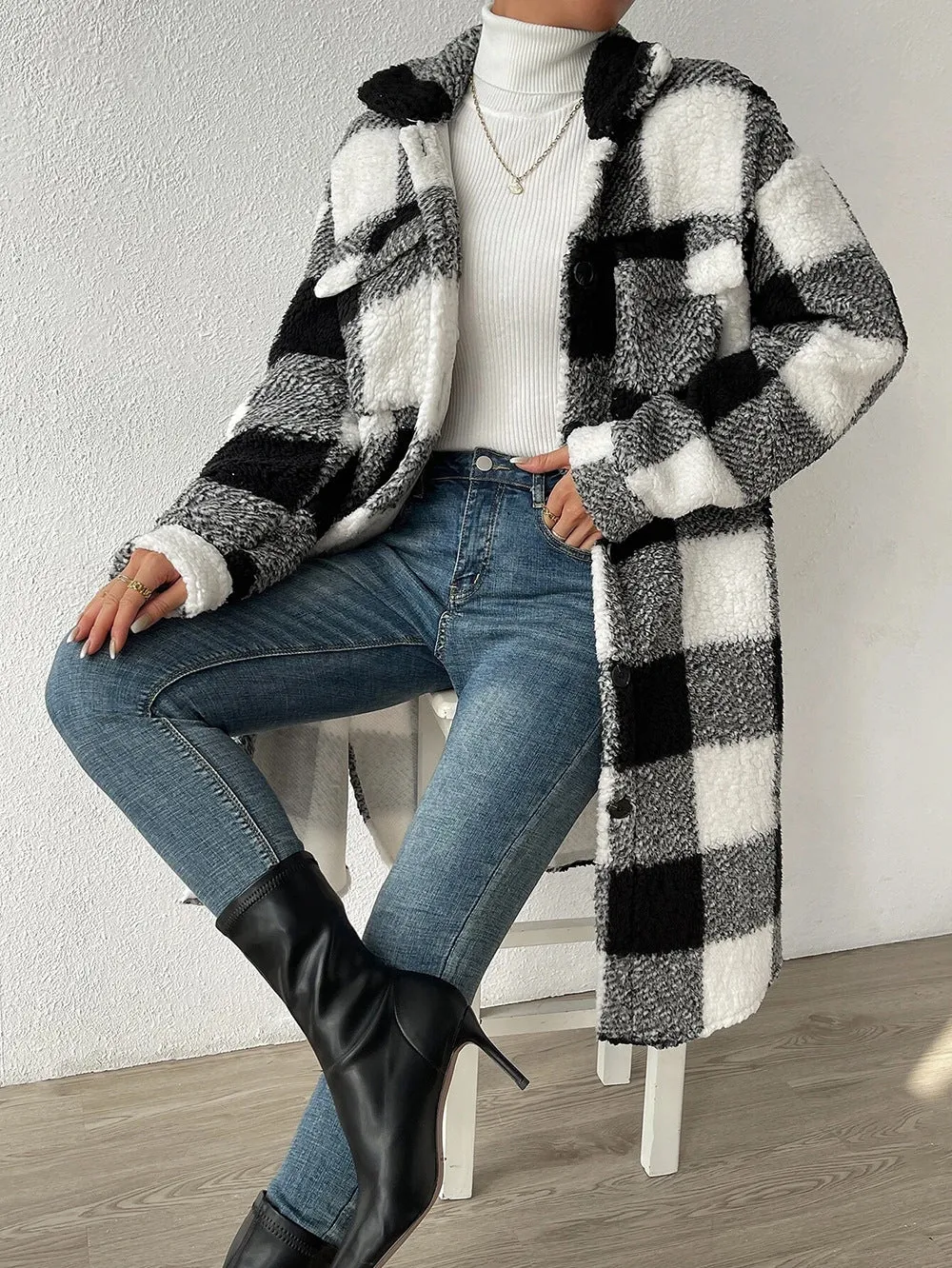 Ziarre Anitra - Plush Plaid Coat by The Nevermore